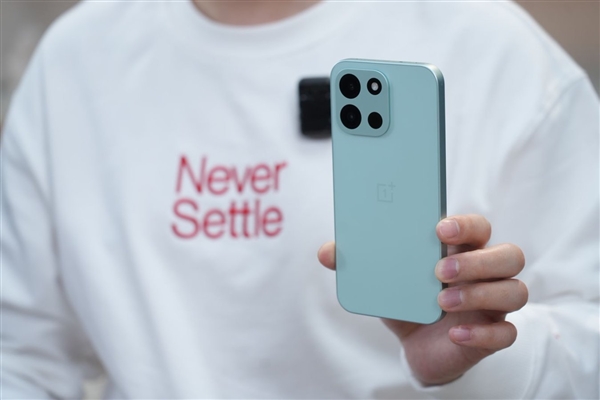 同档最强Turbo手机来了 一加Turbo 6发布:2099元起